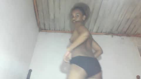Snapshot of claudiannah chatting on April 18, 7:07 pm claudianne online show from April 18, 7:07 pm
