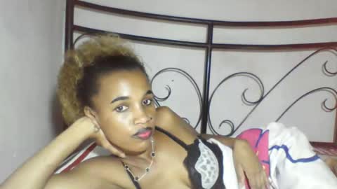 Snapshot of claudiannah chatting on April 19, 6:10 pm claudianne online show from April 19, 6:10 pm