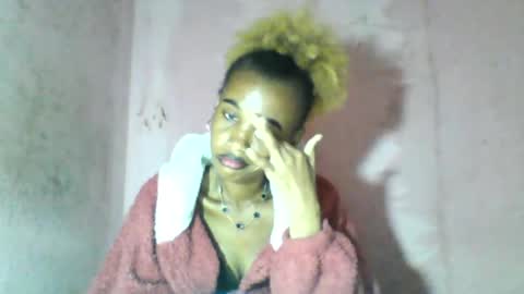 Snapshot of claudiannah chatting on July 9, 6:12 pm claudianne online show from July 9, 6:12 pm