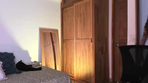 Claudia Rivera online show from February 12, 7:42 pm