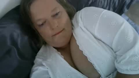 Snapshot of claudineddd chatting on December 8, 3:56 pm ClaudineDDD online show from December 8, 3:56 pm