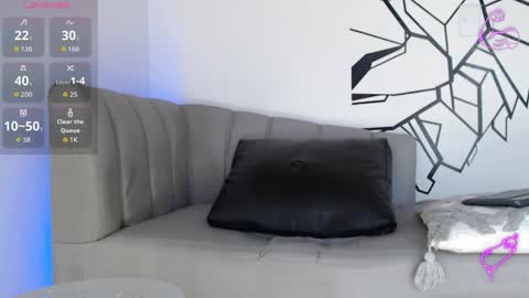    online show from April 7, 4:40 pm