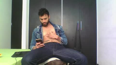Snapshot of claybrown_ chatting on May 12, 3:42 pm Clay online show from May 12, 3:42 pm