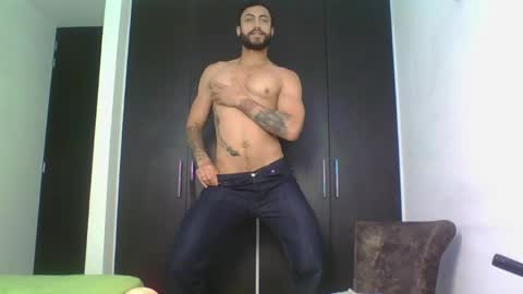 Snapshot of claybrown_ chatting on May 14, 1:51 pm Clay online show from May 14, 1:51 pm