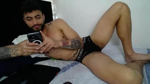 Snapshot of claybrown_ chatting on June 5, 2:12 pm Clay online show from June 5, 2:12 pm