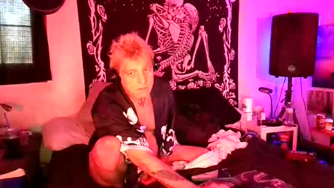 cleanhole4you online show from April 4, 1:08 pm