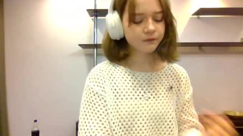 Snapshot of clementinaaures chatting on November 4, 12:04 pm clementinaaures online show from November 4, 12:04 pm