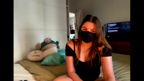 Snapshot of clementine75009 chatting on May 8, 2:55 pm clementine75009 online show from May 8, 2:55 pm