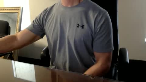 Snapshot of clemike69 chatting on February 16, 6:26 pm clemike69 online show from February 16, 6:26 pm