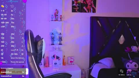 Snapshot of cleo_d_nile chatting on February 3, 6:13 pm cleopatra online show from February 3, 6:13 pm