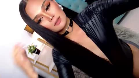 Snapshot of cleofex chatting on February 16, 7:37 am Cleo online show from February 16, 7:37 am