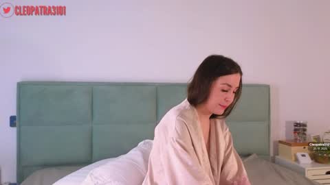 Cleopatra online show from November 25, 10:04 am