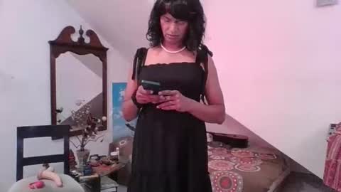 Cleopatra online show from March 29, 4:01 am