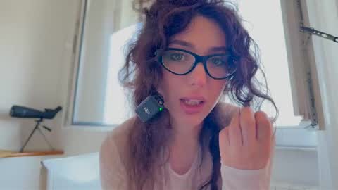 Snapshot of cleopatra_sinns chatting on May 28, 9:39 am cleopatra_sinns online show from May 28, 9:39 am