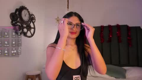 Cleopatra online show from December 3, 5:55 pm