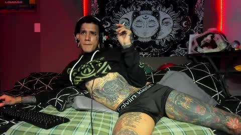 cleo y maikol online show from April 8, 1:38 am