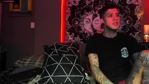 cleo y maikol online show from April 13, 6:08 am