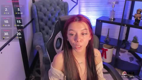 cleowhite_ online show from November 17, 10:15 pm