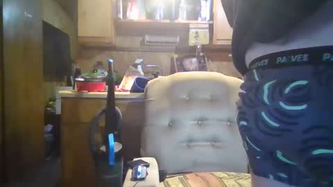 Snapshot of cleveykevil chatting on September 11, 4:07 pm cleveykevil online show from September 11, 4:07 pm