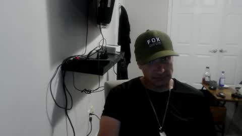 Snapshot of clintwood12 chatting on June 11, 2:53 am chad online show from June 11, 2:53 am