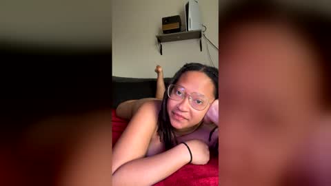 High Queen Clio online show from March 31, 2:17 pm