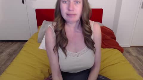 Syl  online show from February 20, 6:24 pm