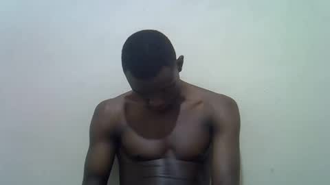 Snapshot of clive_damian chatting on February 8, 3:54 am clive_damian online show from February 8, 3:54 am