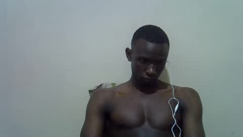 Snapshot of clive_damian chatting on February 16, 6:59 pm clive_damian online show from February 16, 6:59 pm