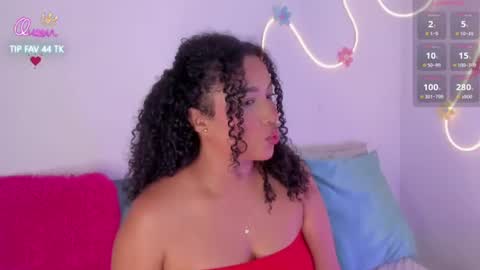 cloe_25 online show from June 10, 2:12 am