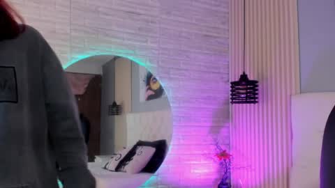 Snapshot of cloe__hills chatting on December 5, 12:22 pm Cloe online show from December 5, 12:22 pm