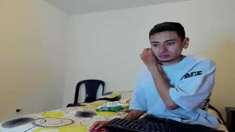 Cloe and Taylor online show from February 24, 10:24 am