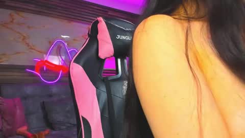 Snapshot of cloe_roouse chatting on May 20, 10:05 pm Cloe online show from May 20, 10:05 pm