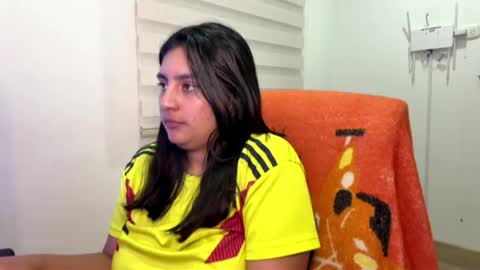 Snapshot of cloe_small08 chatting on June 9, 5:08 am cloe small online show from June 9, 5:08 am