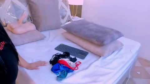 Snapshot of cloeconnelly chatting on April 23, 12:56 am Cloe Connely online show from April 23, 12:56 am
