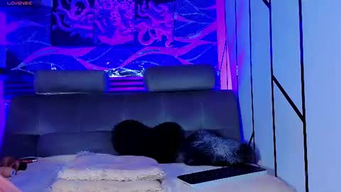 Snapshot of cloee_cameron chatting on June 24, 8:08 pm cloee_cameron online show from June 24, 8:08 pm