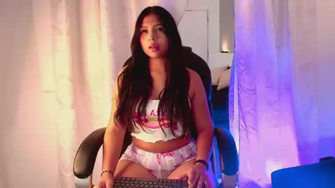 Cloe online show from May 5, 1:41 pm