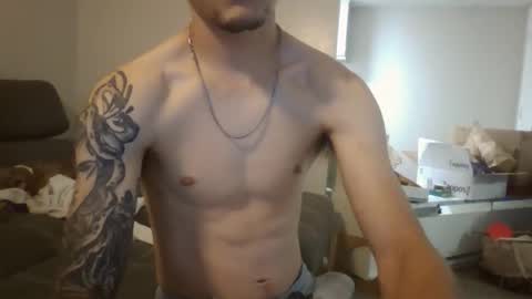 Snapshot of clouds420gamer chatting on October 31, 10:55 pm Daryl Rose online show from October 31, 10:55 pm