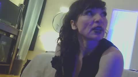 Snapshot of cloudy2025 chatting on April 23, 1:51 am cloudy2025 online show from April 23, 1:51 am