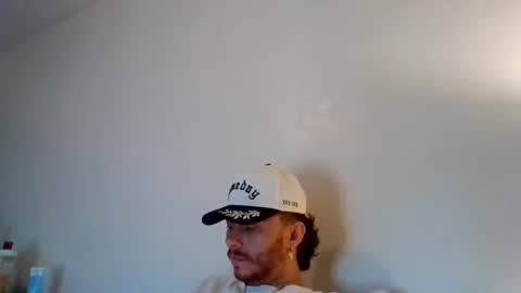 tallhungandcloudy online show from March 20, 2:49 am