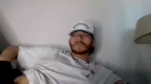 tallhungandcloudy online show from April 2, 1:58 am