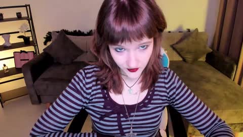  Clover  follow me  online show from December 13, 2:49 pm