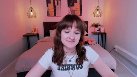  Clover  follow me  online show from February 2, 1:52 pm