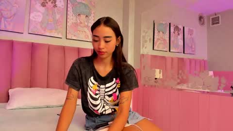 Snapshot of cloy_baby chatting on December 15, 5:20 pm Eilyn online show from December 15, 5:20 pm