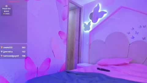 Snapshot of cloy_baby chatting on May 22, 9:53 pm Eilyn online show from May 22, 9:53 pm