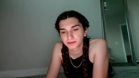 Snapshot of cluv777 chatting on February 10, 12:15 am cluv777 online show from February 10, 12:15 am