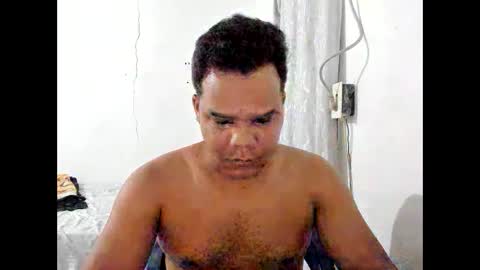 Snapshot of cmsdeivis chatting on March 1, 1:40 am cmsdeivis online show from March 1, 1:40 am