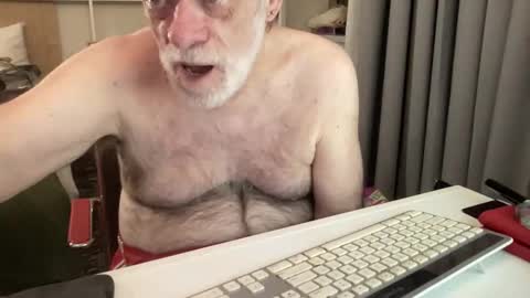 Snapshot of coach_karl chatting on February 26, 7:35 pm Coach Karl Porn Star Tip me all the way to my next trip online show from February 26, 7:35 pm