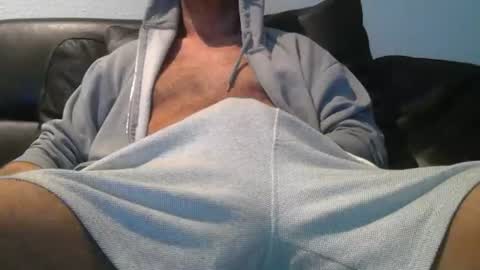 Snapshot of cocka_billy chatting on July 29, 6:06 pm cocka_billy online show from July 29, 6:06 pm