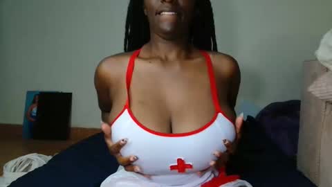 Snapshot of cocoalush9819 chatting on May 10, 6:35 pm cocoalush9819 online show from May 10, 6:35 pm