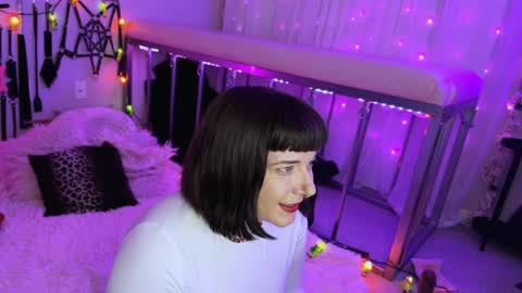 Coco Deville online show from December 16, 3:51 am